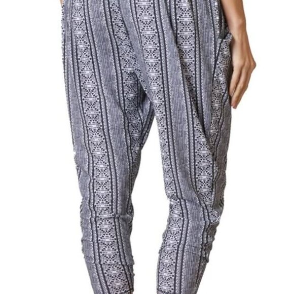 Prana Ryley Crop Pants with Pockets - Picture 3 of 7